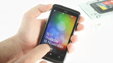 Unboxing the HTC Trophy