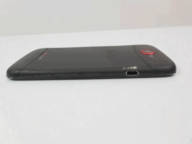 Смартфон HTC One S-1