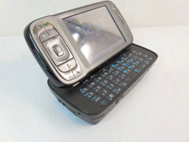 Смартфон HTC Innovation